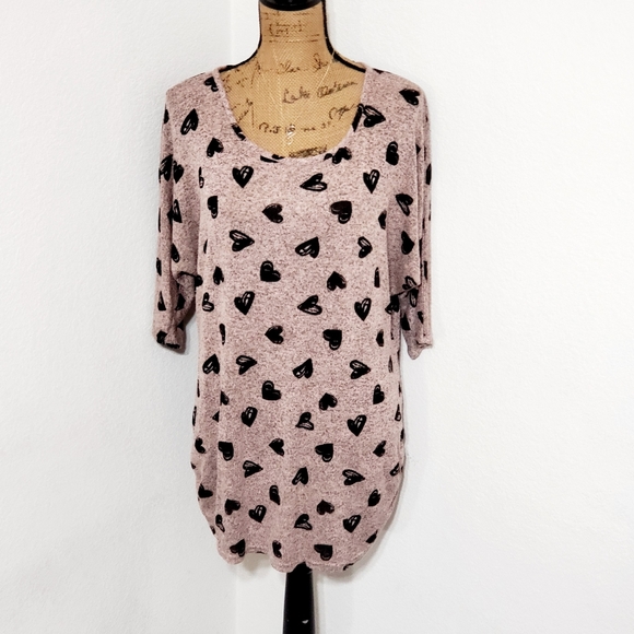 Tempted Tops - Tempted•Heart graphic • gathered sides•bow•sz.L